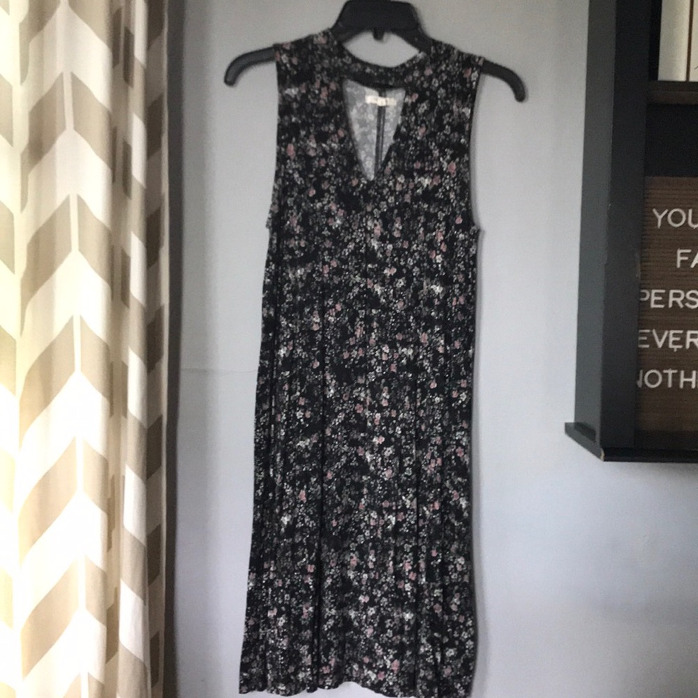 3/$15✨Maurice’s Floral Cut-out Dress